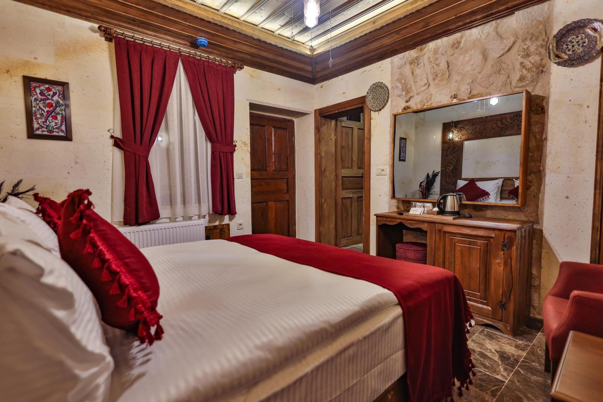 Garden Suites Hotel Cappadocia Гьореме Стая снимка