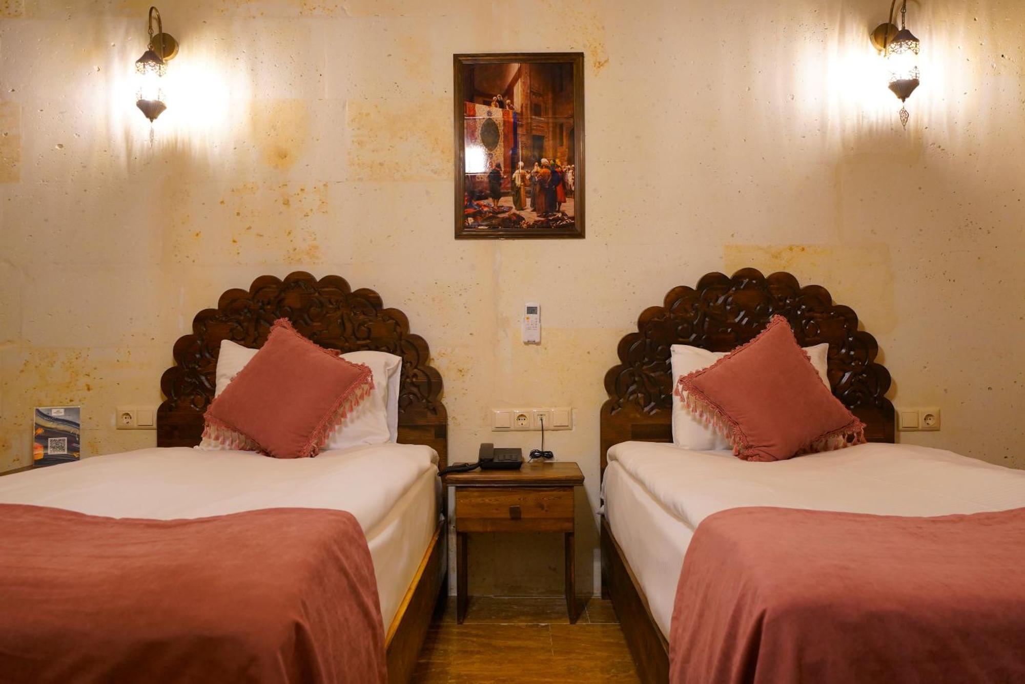 Garden Suites Hotel Cappadocia Гьореме Стая снимка